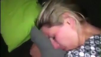 Mãe Amadora Se Envolve Em Sexo Anal
