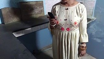 Homemade Video Of Chudayi Kiya Getting Fucked In The Kitchen