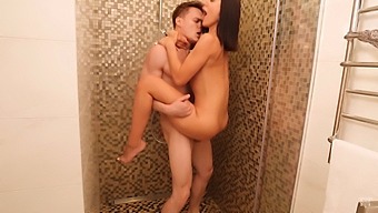 Amateur Brunette Gets Hardcore Fucking In The Shower