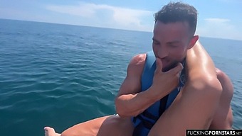 Bu Hd Pov Videosunda Boşalma Ve Büyük Yarak Eylemi
