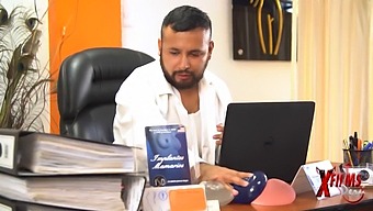 A Peruvian Custodian Dons A Doctor'S Outfit To Revive A Curvy Venezuelan
